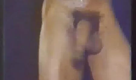دختران شلخته لیس می داستان سکس با زن میانسال زنند و وحشی می شوند