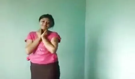و داستان سکسی مصور شهوانی او یک لزبین است