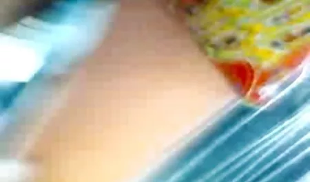 استماع سکس با مامان تو حموم ناز بلوند