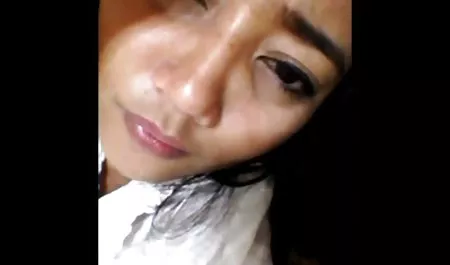گایا فیلمهای داستانی سکسی (کره ای) و یک مرد سفید پوست